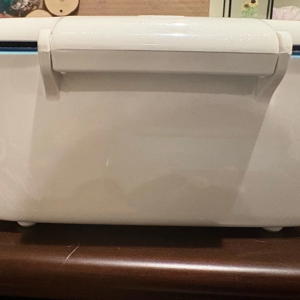 OXO White and Blue Wipe Dispenser
